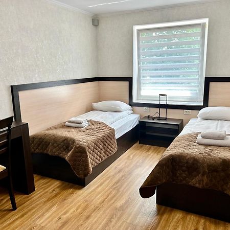 Hotel Koral 체르니우치 외부 사진