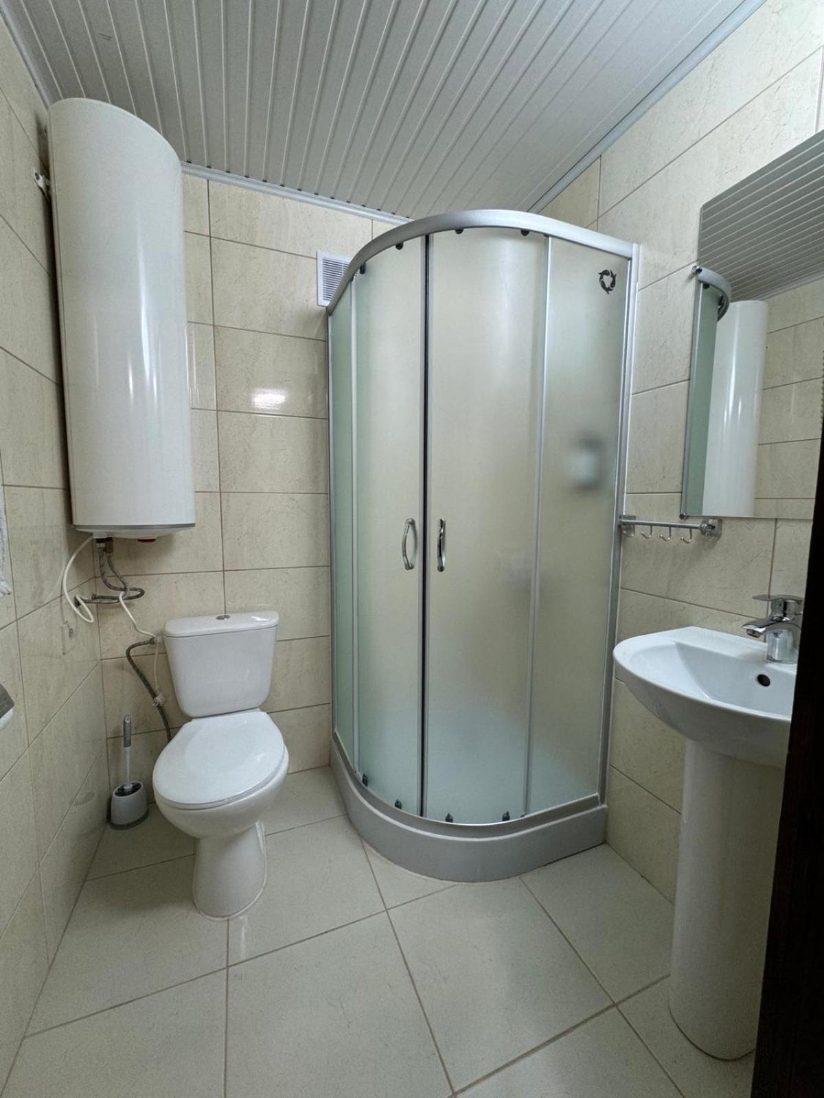 Hotel Koral 체르니우치 외부 사진